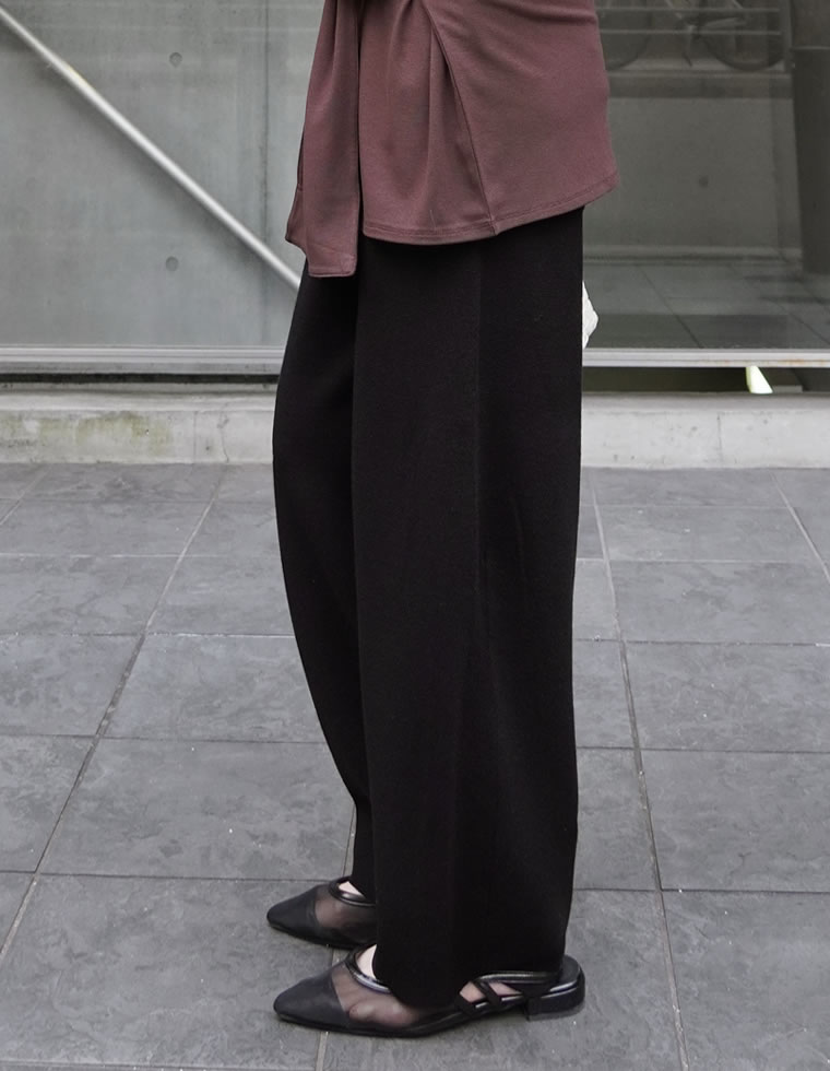 ニットバレルレッグカーブパンツ