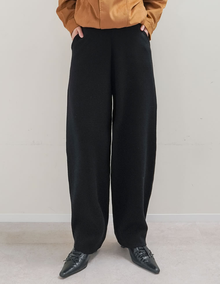 ニットバレルレッグカーブパンツ
