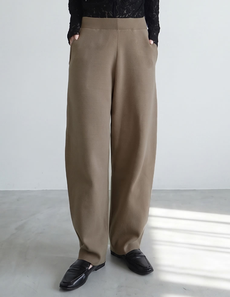 ニットバレルレッグカーブパンツ