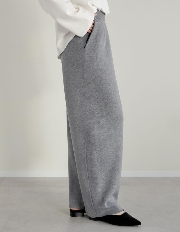 ニットバレルレッグカーブパンツ