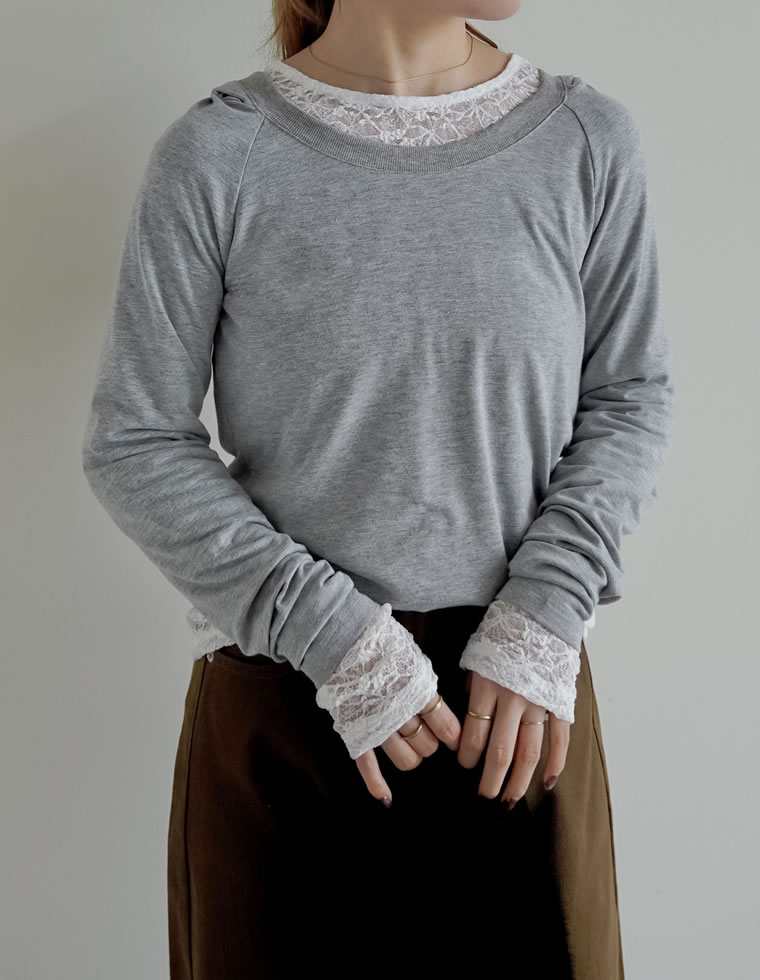 フード付き長袖トップス