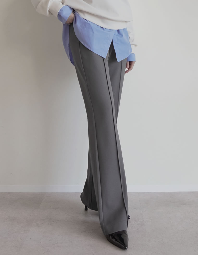 ストレッチポンチキックフレアパンツ