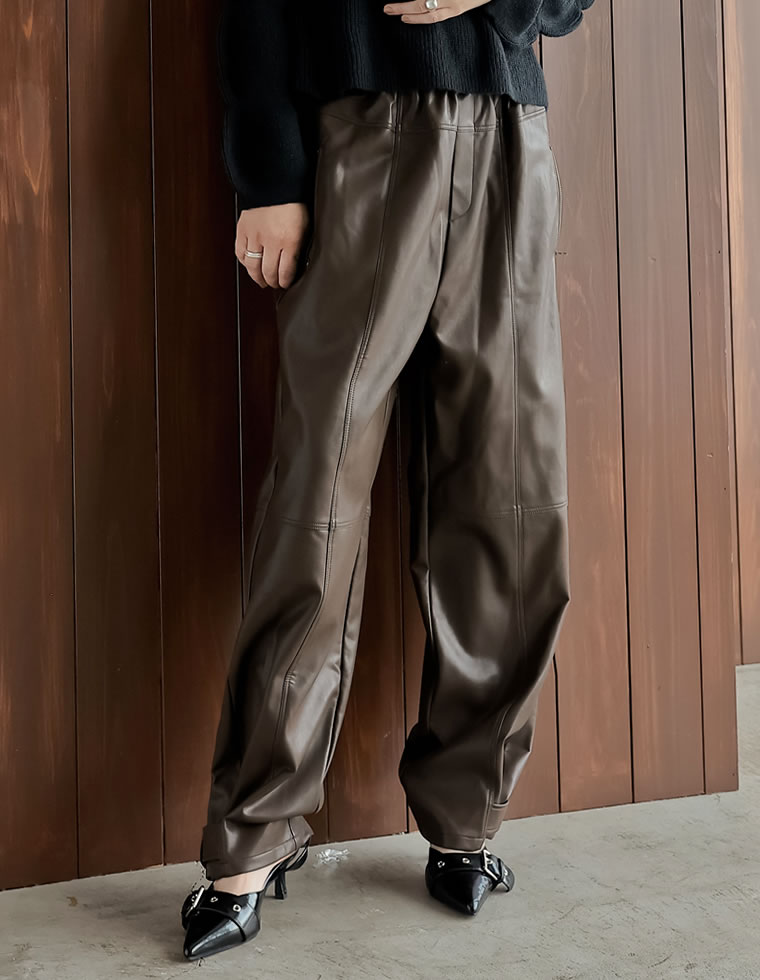 フェイクレザーアンクルベルトパンツ
