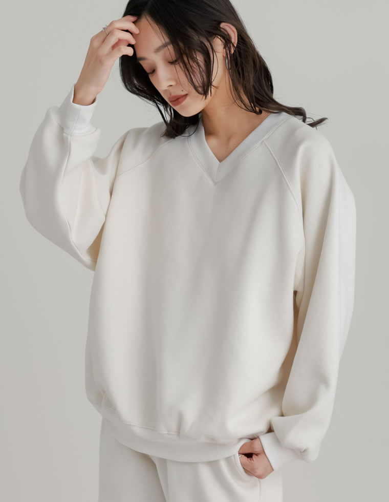 裏起毛Vネックプルオーバー
