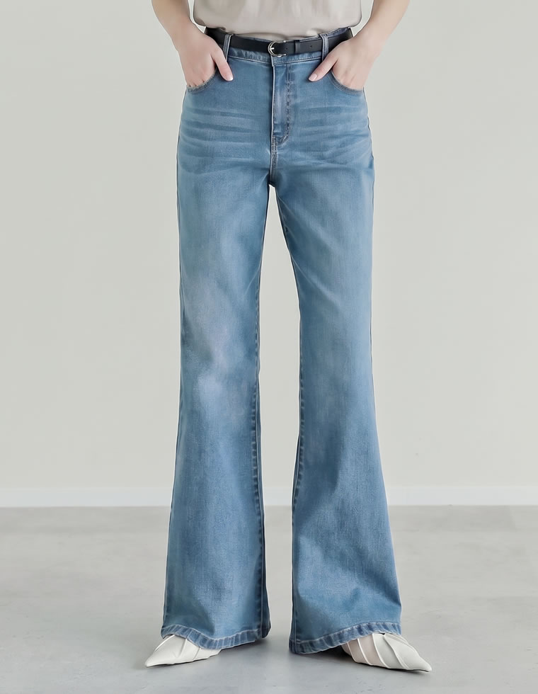 ストレッチデニムキックフレアパンツ