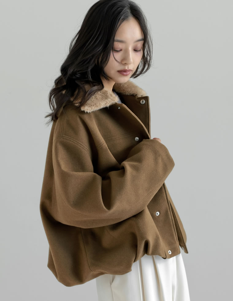 襟ファー起毛カルゼ裾バルーンブルゾン