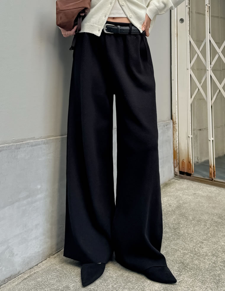 ベルトループ付きニットパンツ