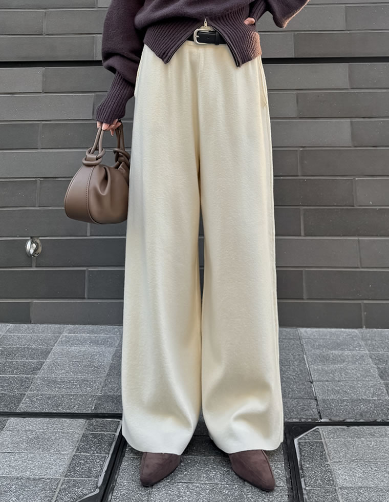 ベルトループ付きニットパンツ