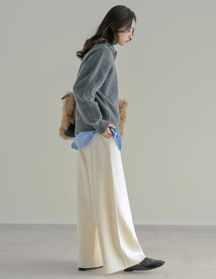 ベルトループ付きニットパンツ