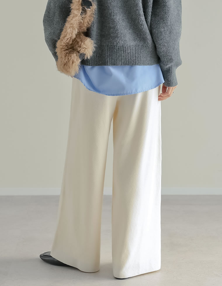 ベルトループ付きニットパンツ