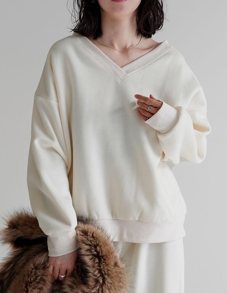 裏起毛Vネックスウェットトップス