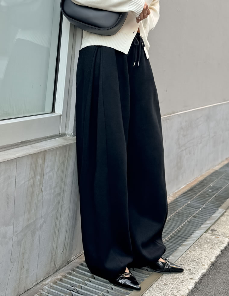 裏起毛スウェットタックバルーンパンツ