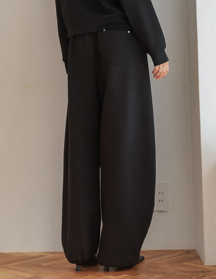 リベット付きダンボールワイドパンツ