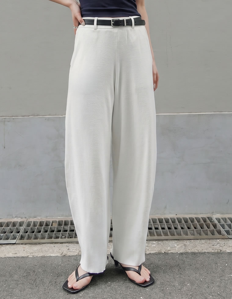 レーヨン混ニットバレルレッグカーブパンツ