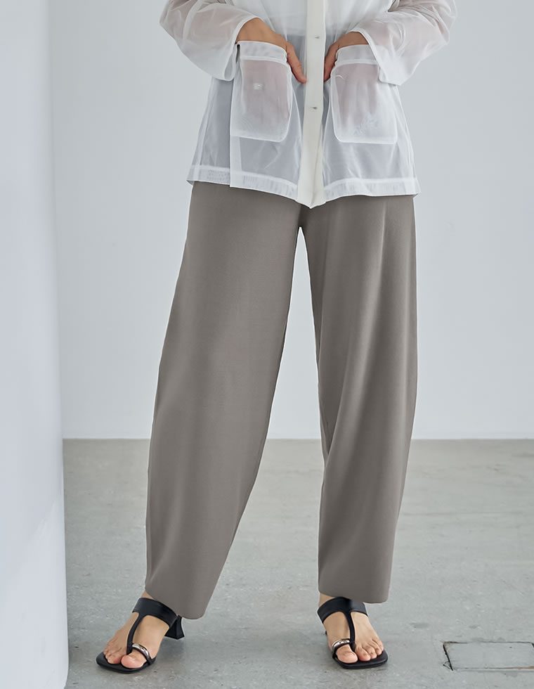 レーヨン混ニットバレルレッグカーブパンツ