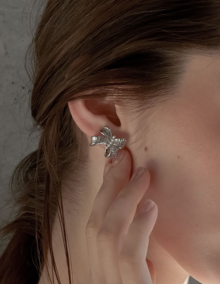 メタル×フェイクプチパールリボンピアス