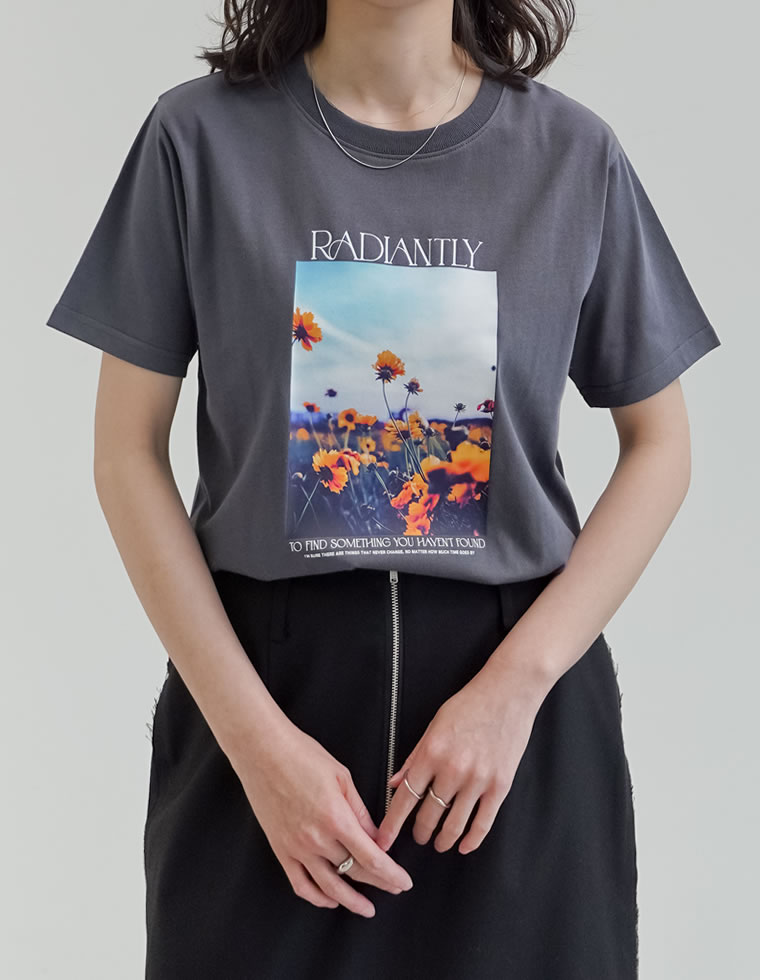 フラワーフォトプリントTシャツ