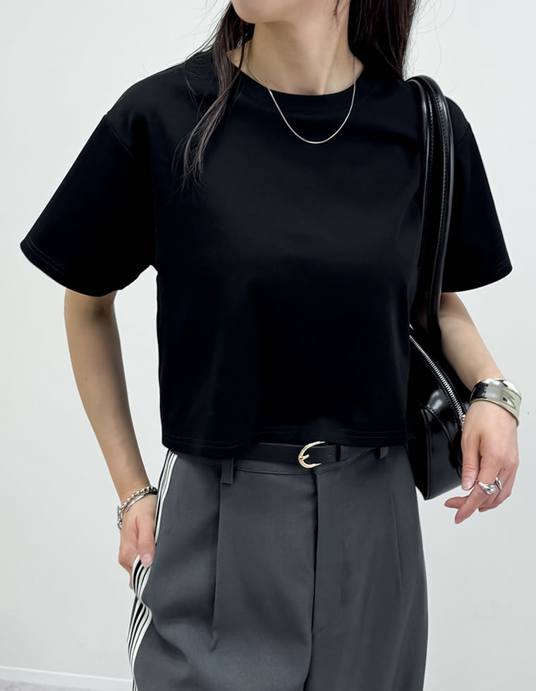 セミクロップド半袖Tシャツ