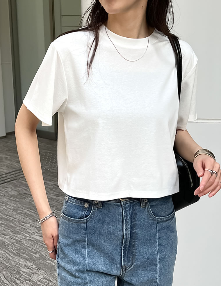 セミクロップド半袖Tシャツ