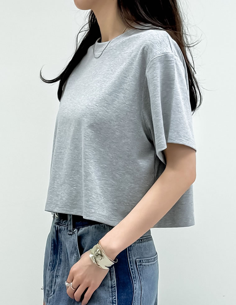 セミクロップド半袖Tシャツ