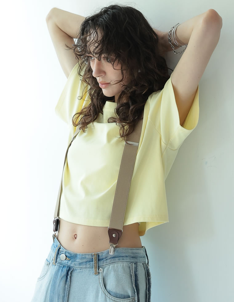セミクロップド半袖Tシャツ