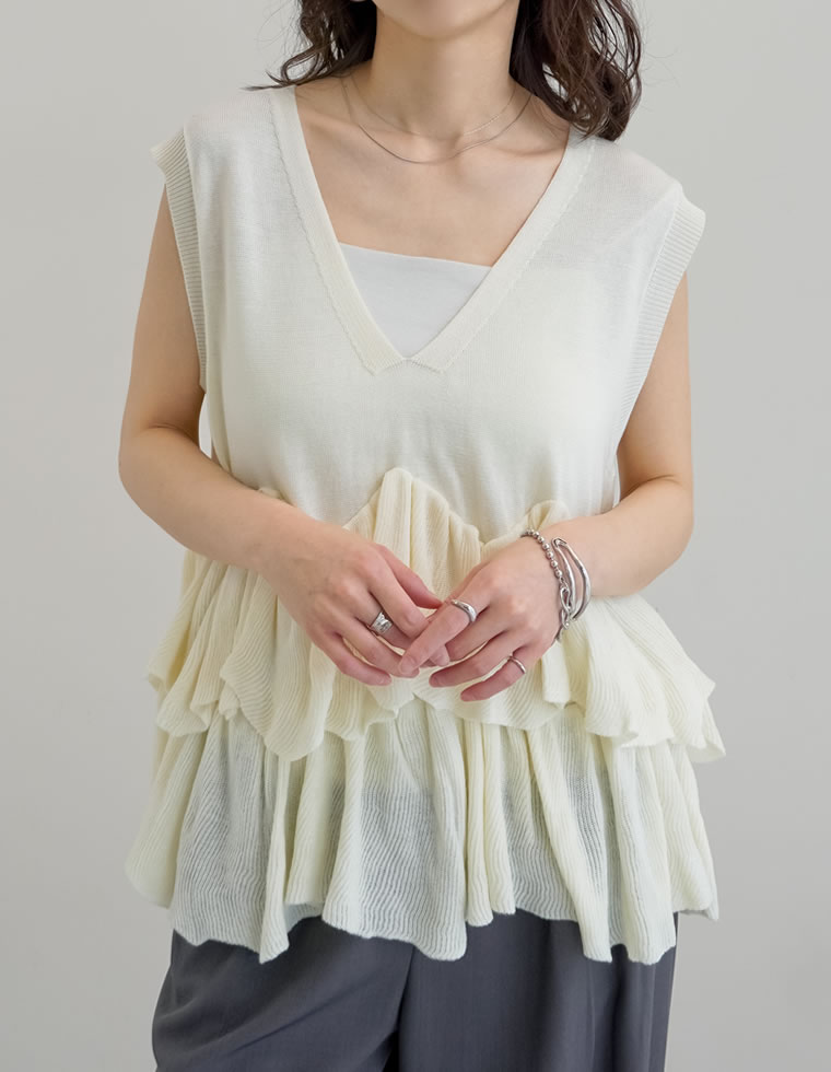 アシンメトリーフリルニットベスト