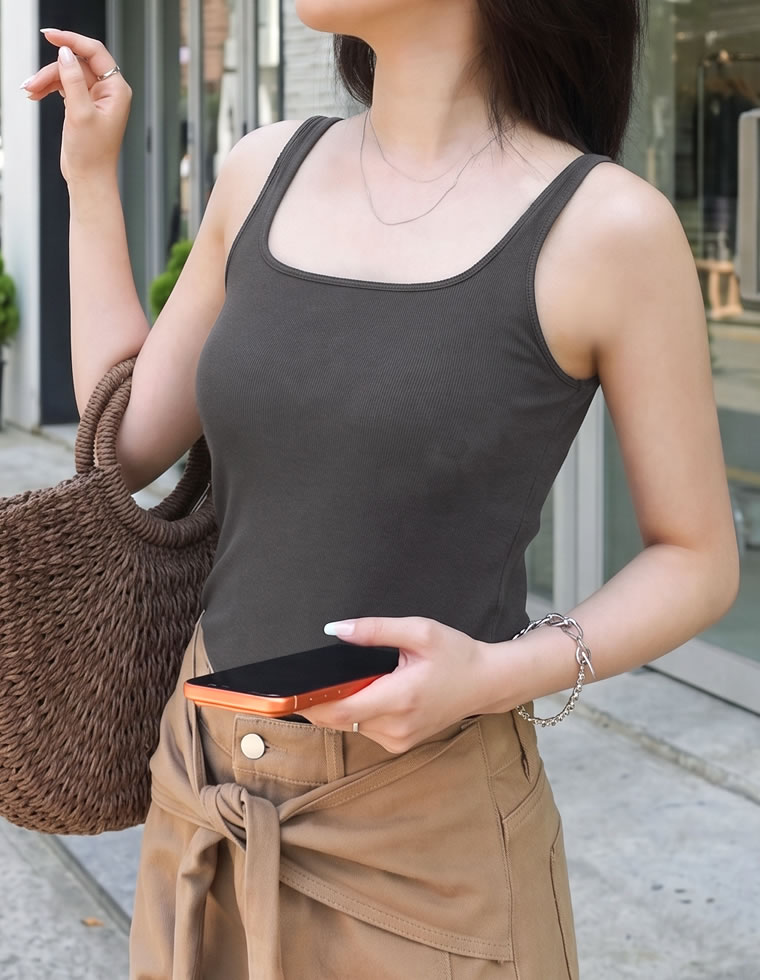 テレコリブカップ付きスクエアタンクトップ