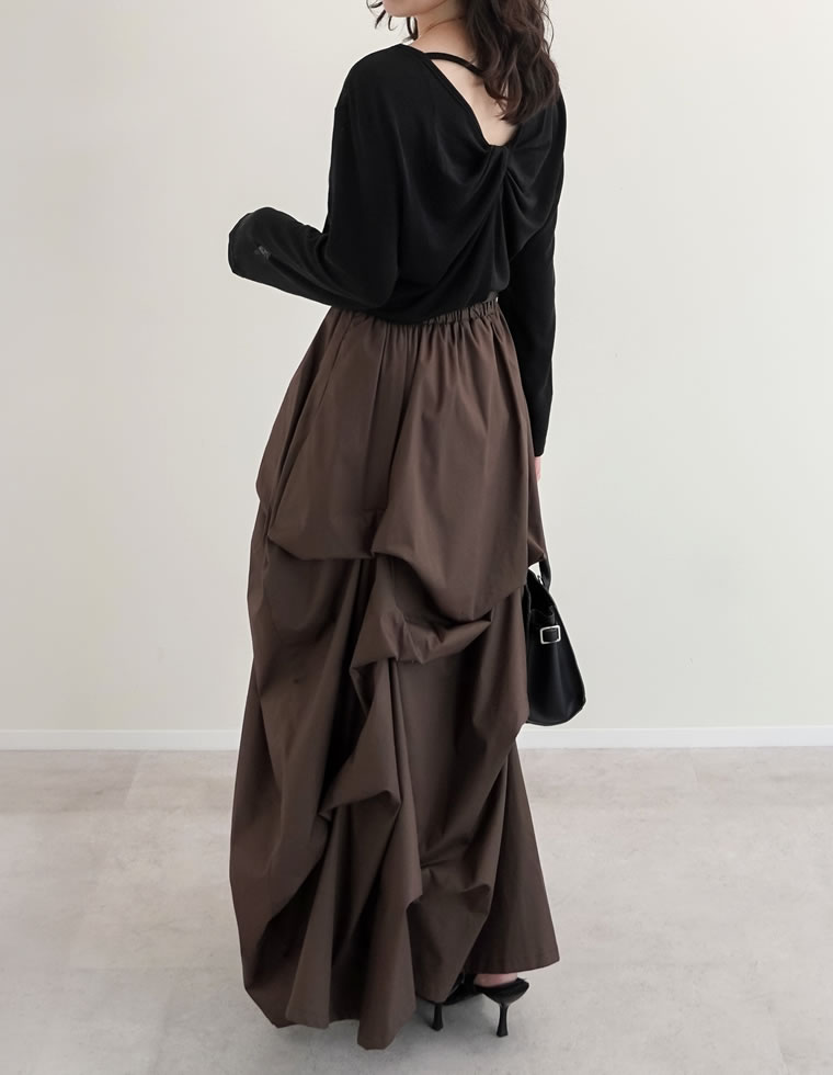 バックオープンツイストシアートップス